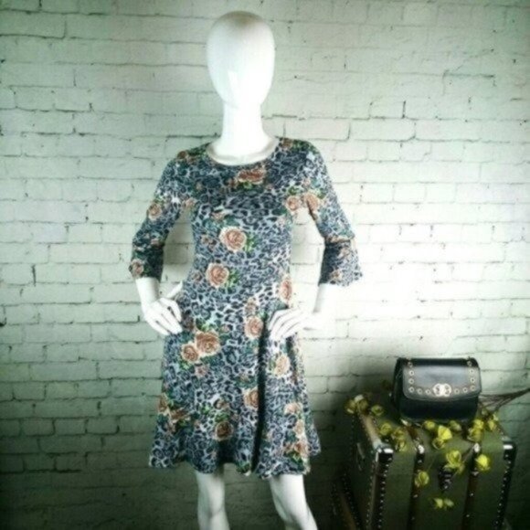 Gilli Dresses & Skirts - Gilli Leopard Print & Floral Bell Sleeve Dress